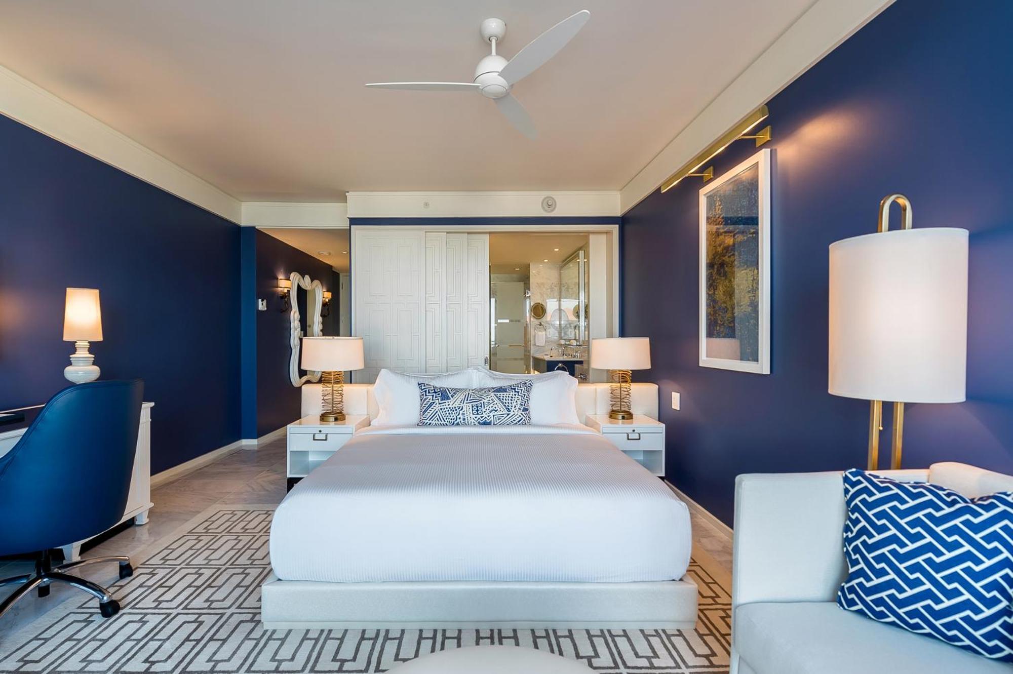 Deluxe-Unterkunft mit 1 Schlafzimmer und Meerblick, mit 1 Kingsize-Bett (West Tower, Deluxe)
